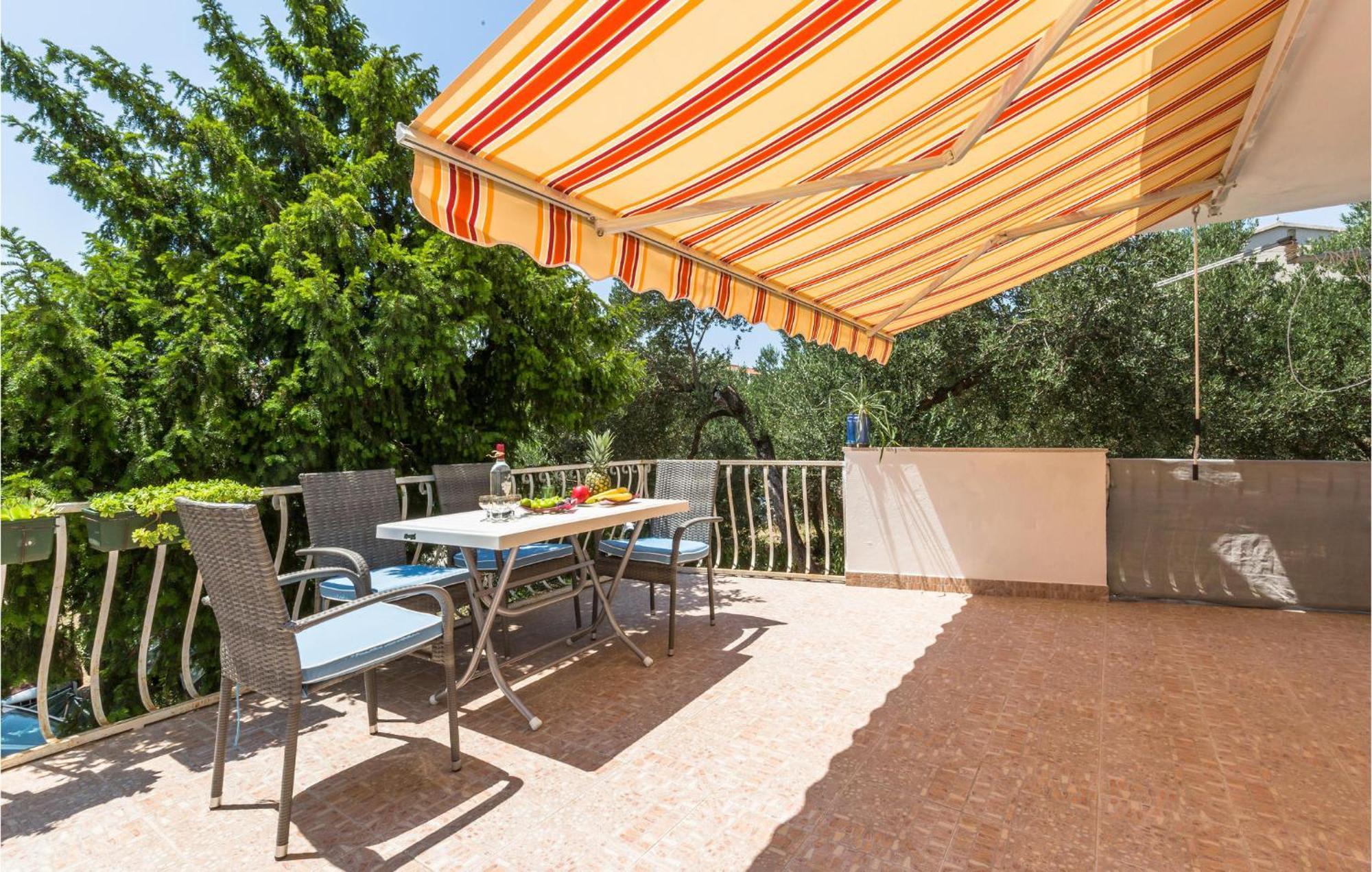 Nice Apartment In Tucepi With Wifi Exterior foto