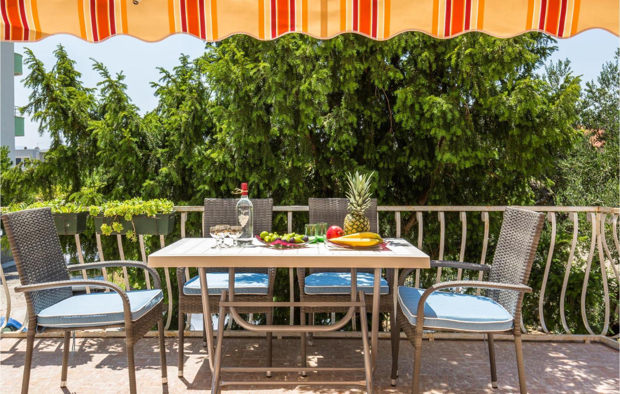 Nice Apartment In Tucepi With Wifi Exterior foto